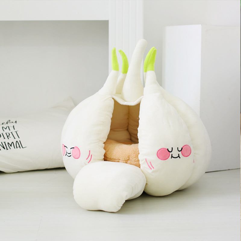 Warm Plush Cat Bed Cave | Cozy Winter Hideaway